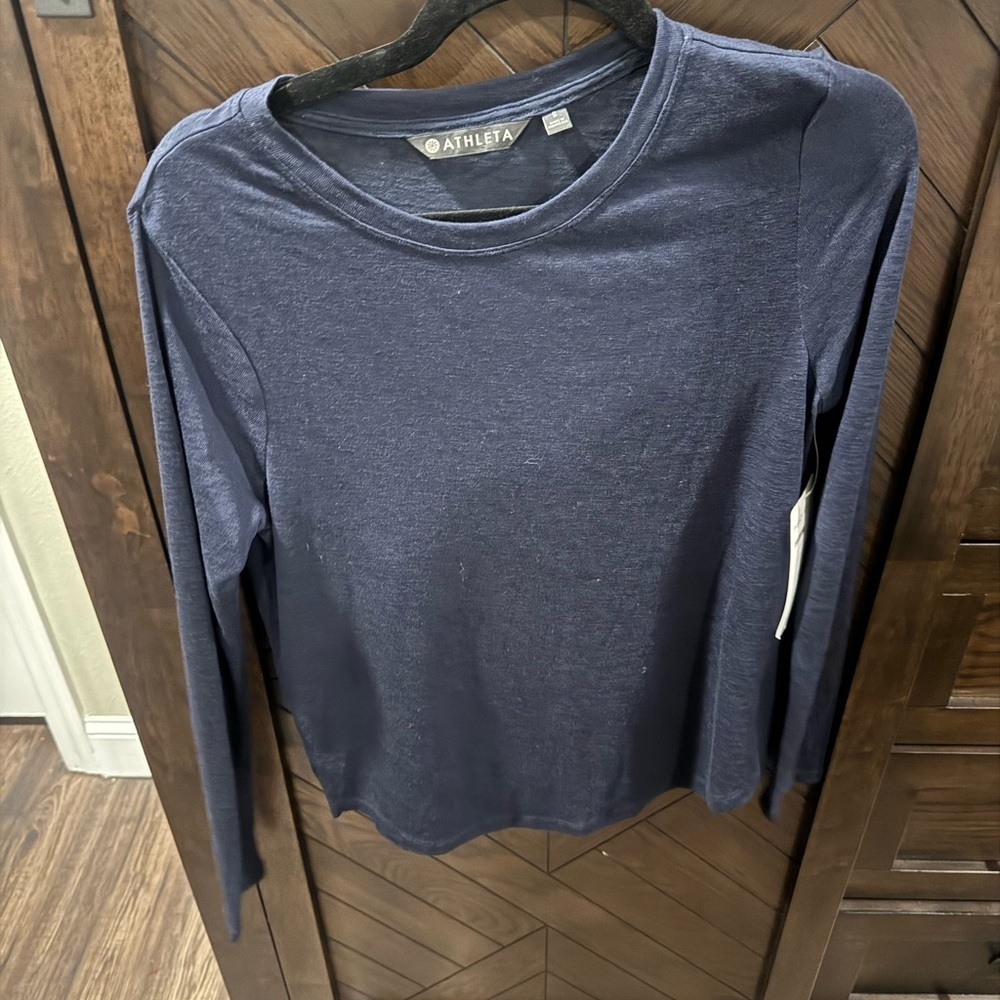 NWT ATHLETA blue breezy top size S
